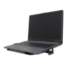 Laptop auf der am Monitorarm montierten Ablage SolidHand-AL01
